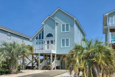 Image de 5br/3ba - Beautiful, Ocean View Home-Close to the Beach, Sleeps 12