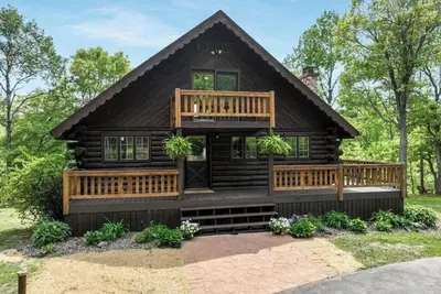 Image de Large Chateau w stream, 12 acres, close to Atv, Snowmobile, trails- Hayward Wi