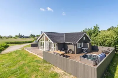 Image de \"Jonna\" - 700m from the sea by Interhome
