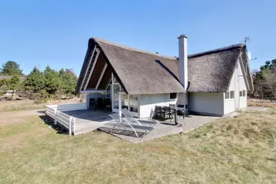 Image de \"Almina\" - 1km from the sea by Interhome