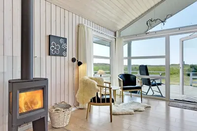 Image de \"Chrisse\" - 550m from the sea by Interhome