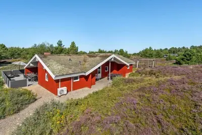Image de \"Asdis\" - 2. 8km from the sea by Interhome