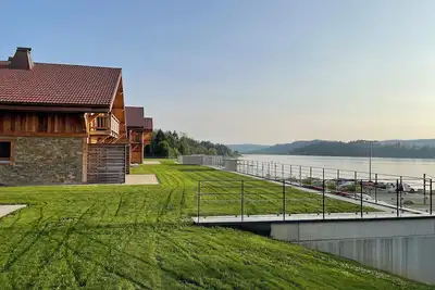 Image de Chalets Coeur du Lac Malbuisson \/ 10km de Metabief \/ \n8 personnes (+2) \/ 100 m2