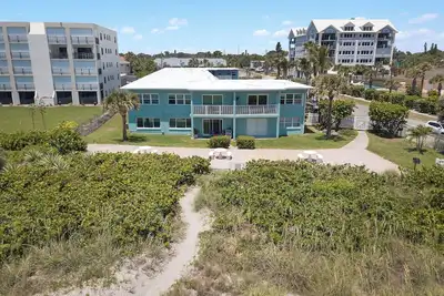 Image de Oceanfront Paradise - Steps to Beach & Rocket Launches!