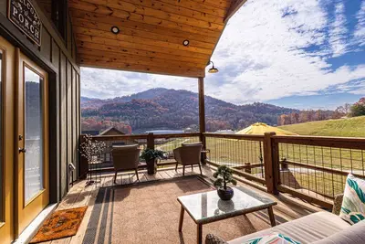 Image de Brand New Cozy Bryson City Getaway!
