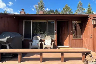 Image de Alpine Retreat in North Lake Tahoe
