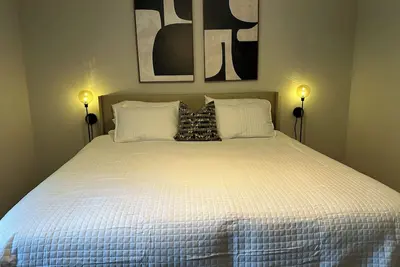 Image de Stylish Town house with convenient location. 3 minutes from Braves Stadium.