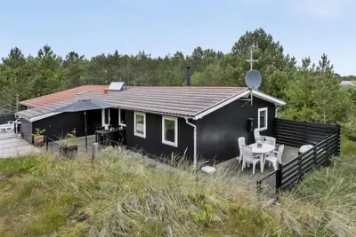 Image de \"Emeline\" - 1. 7km from the sea by Interhome