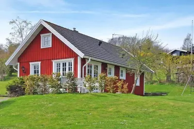 \"Spurgh\" - 250m from the sea by Interhome
