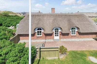 Image de \"Pia\" - 400m from the sea by Interhome