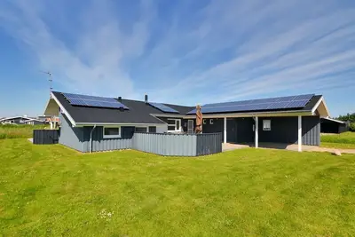 Image de \"Joella\" - 200m from the sea by Interhome