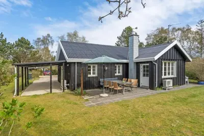 Image de \"Therman\" - 1. 5km from the sea by Interhome