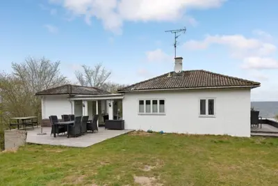 \"Ensio\" - 150m from the sea by Interhome