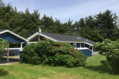 Image de \"Sari\" - 600m from the sea by Interhome