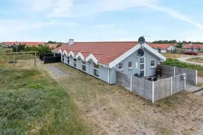 Image de \"Luzy\" - 600m from the sea by Interhome
