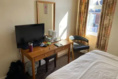 Image de Station Road - Contemporary 1bedroom Flat with 1 super king bed & ensuite bath