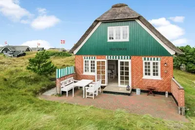 \"Liselott\" - 300m from the sea by Interhome