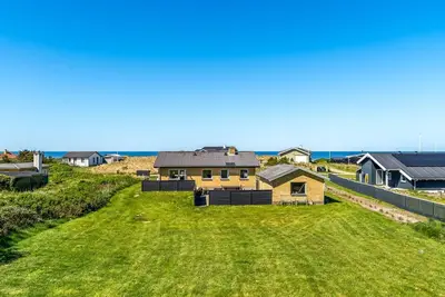 Image de \"Nayeli\" - 275m from the sea by Interhome