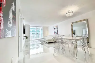 Image de Blissful Sky Residence w/ Ocean & City Views