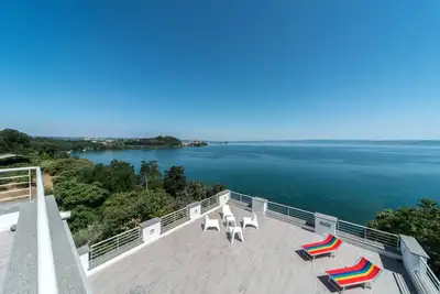 Image de Apartment in stately villa with direct access to Lake Bolsena