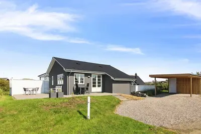 Image de \"Mikka\" - 450m from the sea by Interhome
