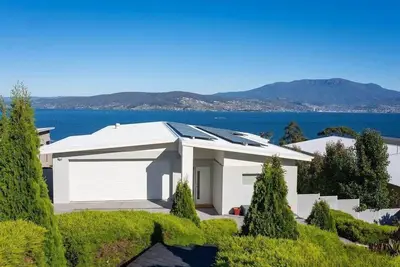 Image de Seaside Chic Villa with Breathtaking Ocean Views