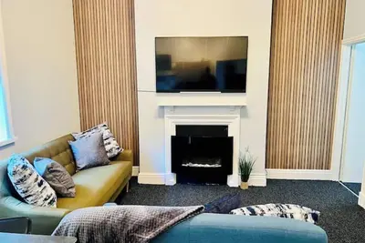 Image de Cosy 3br w/ Smart Tv & Parking near Utilita Arena