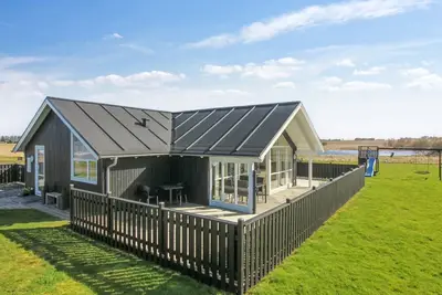 Image de \"Mirkka\" - 1. 5km from the sea by Interhome