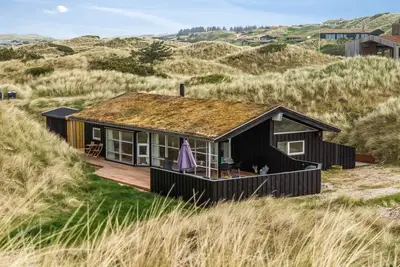 \"Nielsigne\" - 400m from the sea by Interhome