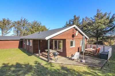 Image de \"Lis\" - 300m from the sea by Interhome