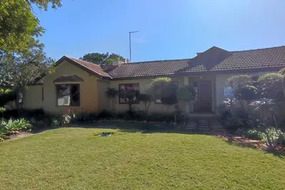 Image de Cape Town Holiday Home with 5 Bedrooms and 5 Bathrooms.