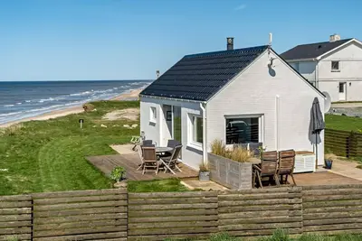 Image de \"Trifun\" - 50m from the sea by Interhome