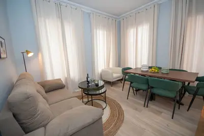 Image de Luminoso y amplio apartamento en Cuatro Caminos Madrid