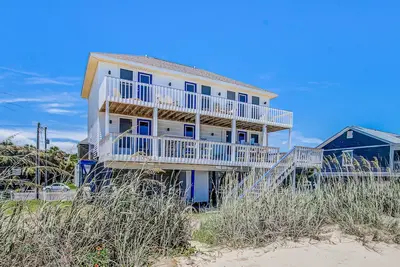 Image de Kc's Seaside Sanctuary | House in Edisto Beach with direct beach access
