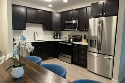 Image de Condo next to convention center
