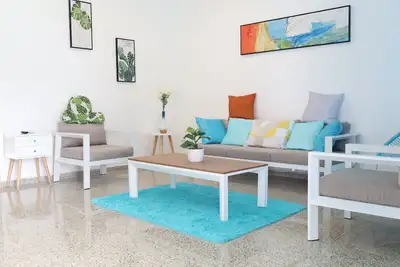 Unwind relax enjoy: 3br with beaches near by!
