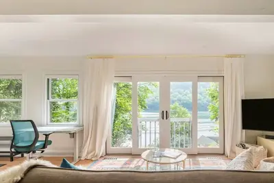 Image de Candlewood Cabin - with Private Waterfront