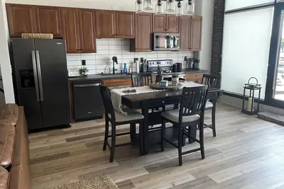 Image de Stylish Downtown Sandusky Condo Perfect for Family Getaway