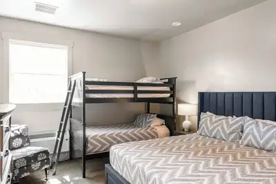 Image de Sunrise Resort Room #302 | 0 Bed, 1 Bath