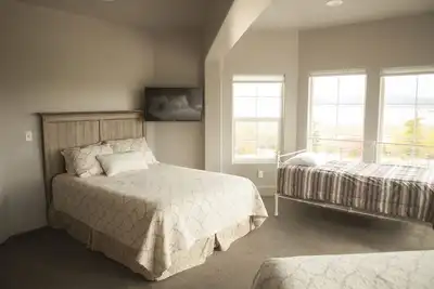 Image de Sunrise Resort Room #307 | 2 Bed, 1 Trundle, 1 Bath
