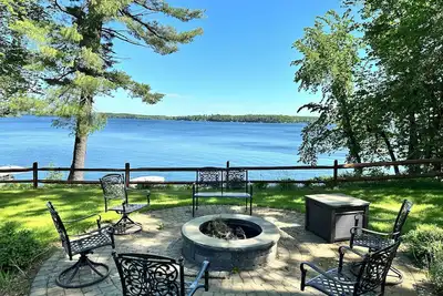 Image de Game Room! -Lakefront 5brm - Huge Yard
