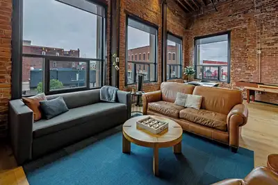 Image de Xchng Unit B. 3 Bedroom Luxury Loft. , Xchng. Modern Loft in the heart of Effingham.