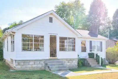 Image de Cozy Townsend House w/ Pool Access and minutes to Gsmnp!