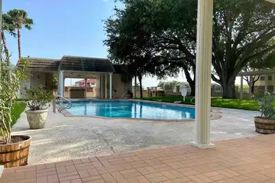 Image de Townhome in McAllen, Tx!