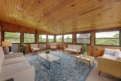 Image de Cozy Brookville Home w/ Fire Pit & Deck!