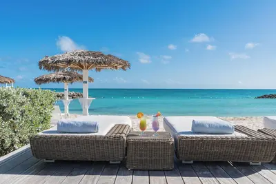 Image de Create Lasting Family Memories by the Beach-Pool, Playground, and Water Sports!