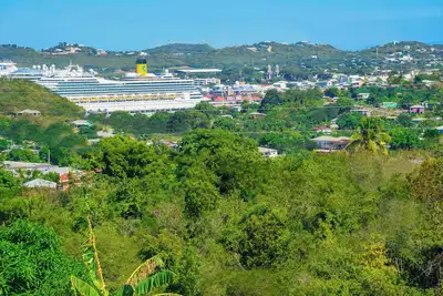 Image de A property near capital and beaches.