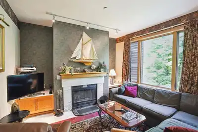Image de Wonderful condo located near the pool and hot tub Highridge J6