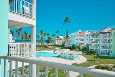 Image de Playa Turquesa D-301 Premier Beachfront Ocean View 100mbps Wifi