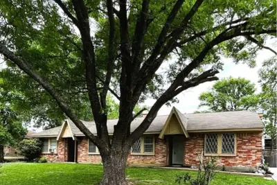 Image de Home in Fort Worth Close to Stockyards
